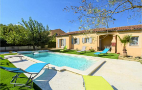 Amazing home in Avignon with Outdoor swimming pool, WiFi and 3 Bedrooms